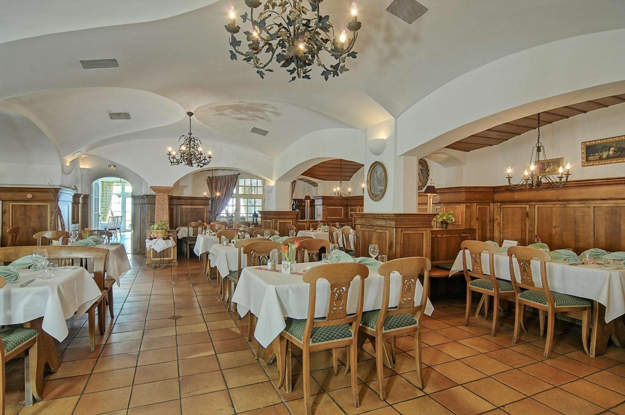Hotel Bayerischer Hof Miesbach, BW Premier Collection Exterior photo