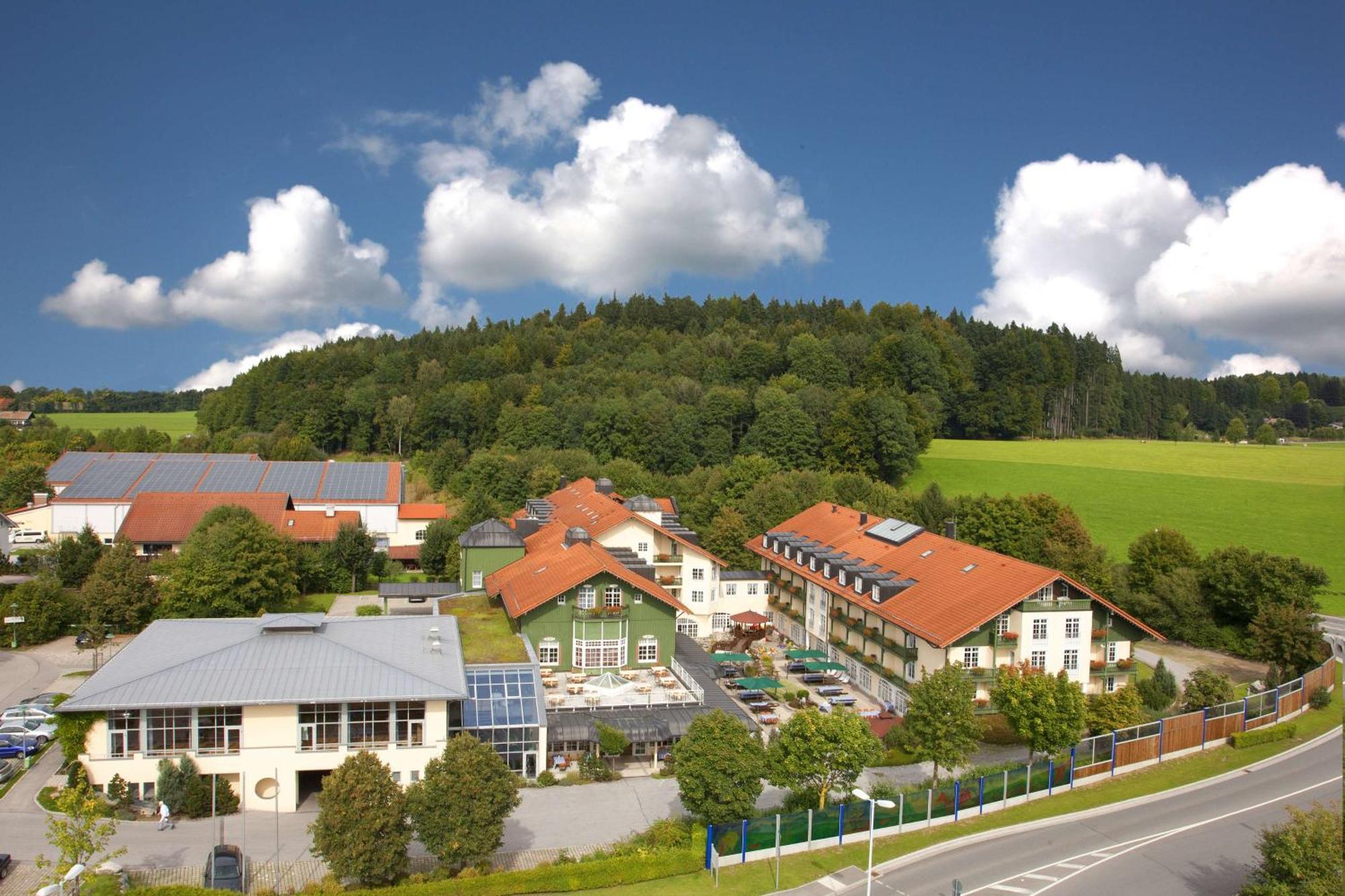Hotel Bayerischer Hof Miesbach, BW Premier Collection Exterior photo